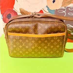 Louis Vuitton Brown Monogram journalist should bag